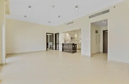 Apartment - 1 Bedroom - 2 Bathrooms for rent in Chateau - Qanat Quartier - The Pearl Island - Doha