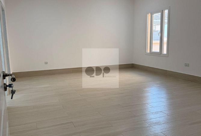 951066 - Property Image 2