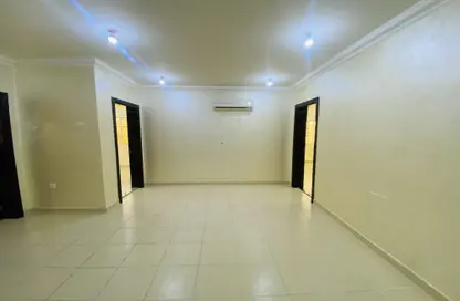 شقة - 3 غرف نوم - 3 حمامات للايجار في العزيزية - العزيزية - الدوحة