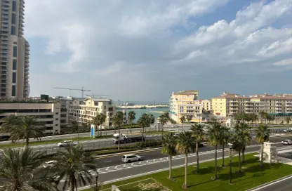 Apartment - 1 Bedroom - 2 Bathrooms for rent in Sabban Towers - Porto Arabia - The Pearl Island - Doha