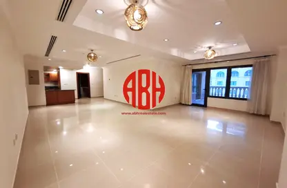 Apartment - 2 Bedrooms - 3 Bathrooms for rent in East Porto Drive - Porto Arabia - The Pearl Island - Doha