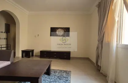 شقة - 2 غرف نوم - 2 حمامات للايجار في شارع النصر - النصر - الدوحة