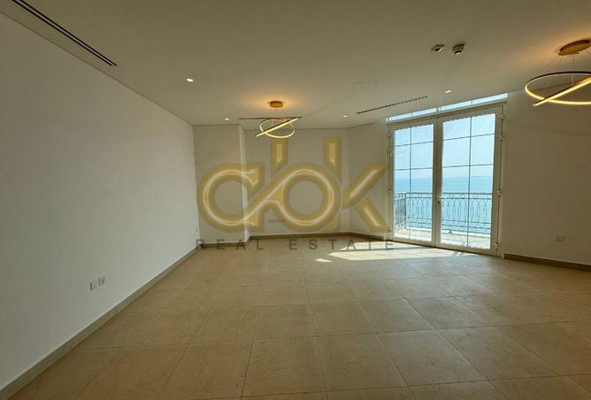952808 - Property Image 3