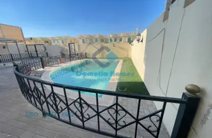 فيلا - 5 غرف نوم - 5 حمامات للايجار في شارع كرلوو - الوعب - الدوحة
