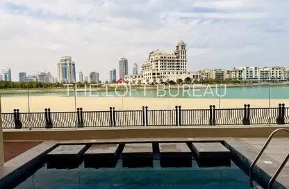 Apartment - 5 Bedrooms - 6 Bathrooms for rent in Abraj Bay - Abraj Quartiers - The Pearl Island - Doha