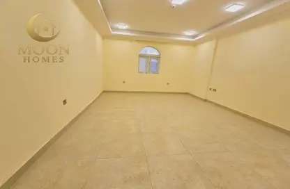 Apartment - 2 Bedrooms - 3 Bathrooms for rent in Al Mansoura - Al Mansoura - Doha
