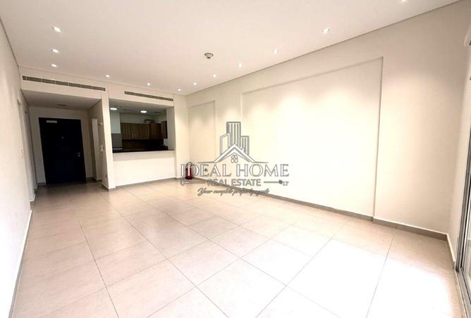 940389 - Property Image 2