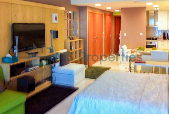 966027 - Property Image 2