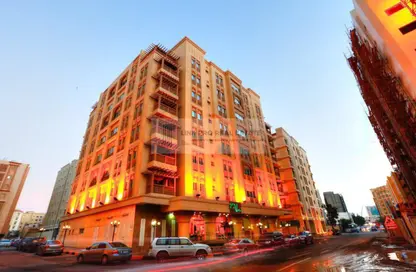 Apartment - 2 Bedrooms - 3 Bathrooms for rent in Al Zubair Bakkar Street - Al Sadd - Doha