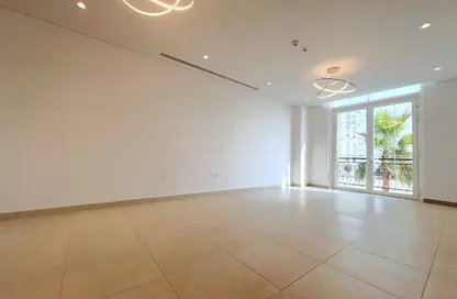 Apartment - 1 Bedroom - 2 Bathrooms for rent in The Garden - Floresta Gardens - The Pearl Island - Doha