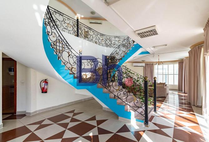 987756 - Property Image 3