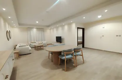 Apartment - 1 Bedroom - 2 Bathrooms for rent in Ramada Tower - Al Muntazah - Doha