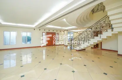 مجمع سكني - 5 غرف نوم - 5 حمامات للايجار في شارع بحيرة الخليج الغربي - بحيرة وست لاجون - الدوحة