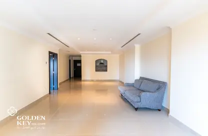 Apartment - 1 Bedroom - 2 Bathrooms for rent in East Porto Drive - Porto Arabia - The Pearl Island - Doha