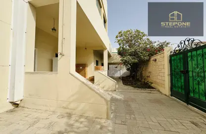 مجمع سكني - 4 غرف نوم - 5 حمامات للايجار في شارع الوعب - الوعب - الدوحة