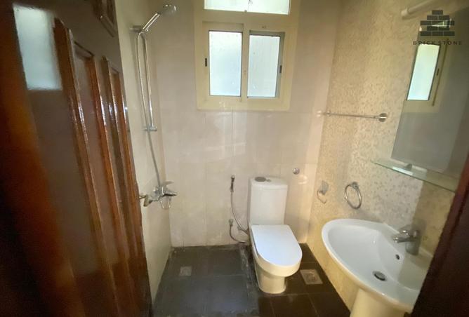 902439 - Property Image 3