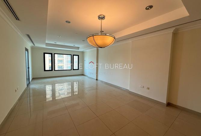 887721 - Property Image 2