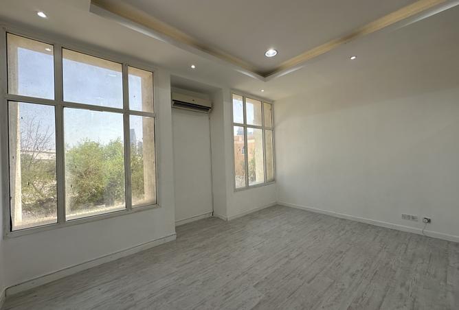 952199 - Property Image 3