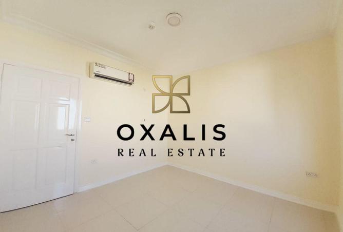 965398 - Property Image 3