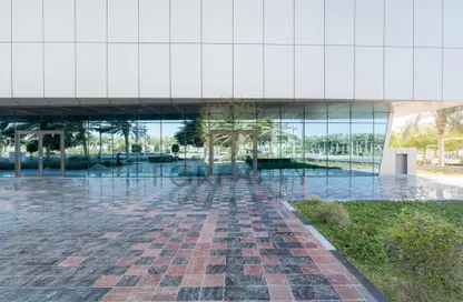 Shop - Studio - 1 Bathroom for rent in Marina Tower 07 - Marina District - Lusail