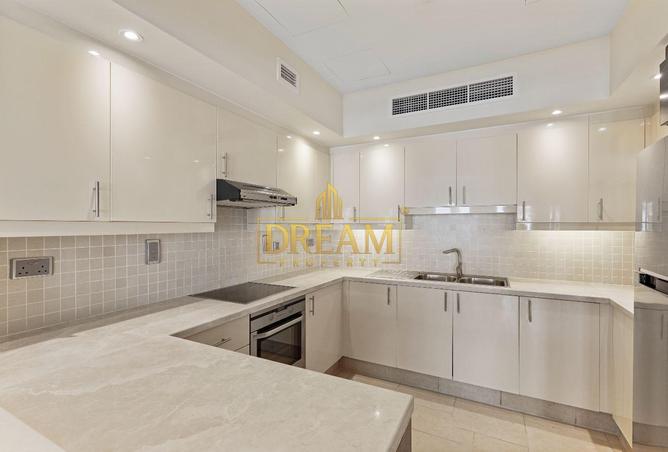 942711 - Property Image 3