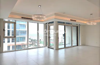 Apartment - 2 Bedrooms - 3 Bathrooms for sale in Gewan Island - The Pearl Island - Doha