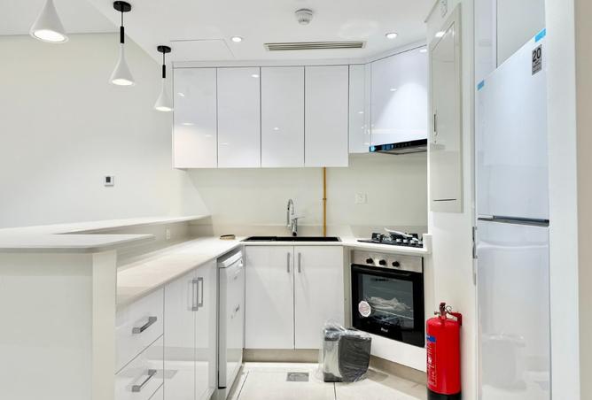 990393 - Property Image 3