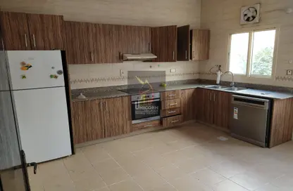 Compound - 4 Bedrooms - 4 Bathrooms for rent in Al Aziziyah - Al Aziziyah - Doha