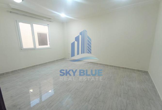 929883 - Property Image 2
