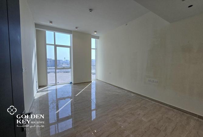 978876 - Property Image 2