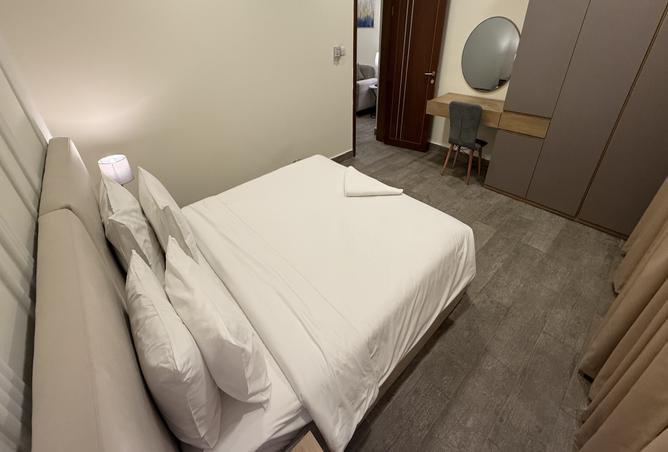 991398 - Property Image 2