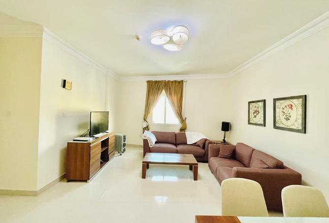 930663 - Property Image 2