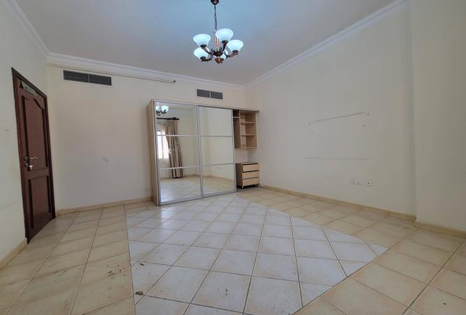 999411 - Property Image 3