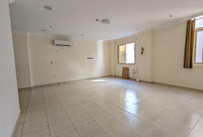 956177 - Property Main Image