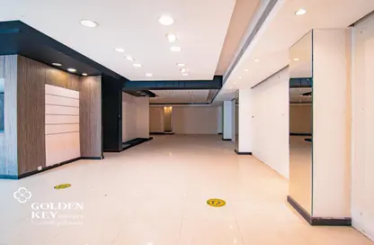 محل تجاري - استوديو للايجار في شارع السد - السد - الدوحة