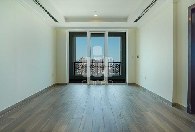 956831 - Property Image 3
