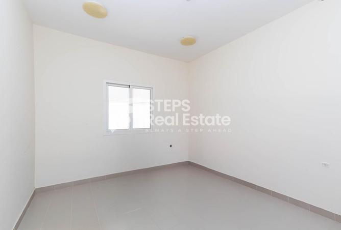 944768 - Property Image 3