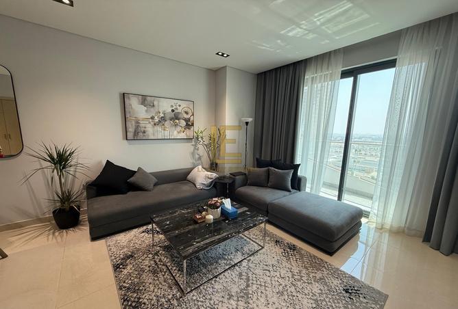 905802 - Property Image 2