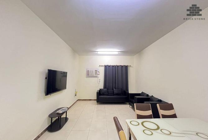 988477 - Property Image 2