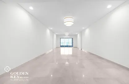Apartment - 3 Bedrooms - 4 Bathrooms for rent in Viva West - Viva Bahriyah - The Pearl Island - Doha