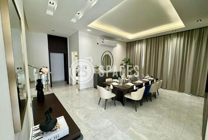 913479 - Property Image 2