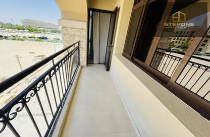 شقة - 2 غرف نوم - 3 حمامات للايجار في كاتانيا - بياتزا - فوكس هيلز - الوسيل