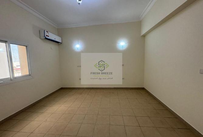 975258 - Property Image 3