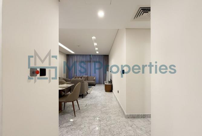 985590 - Property Image 3