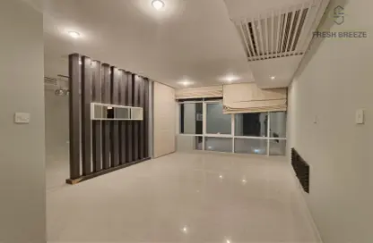 Apartment - 2 Bedrooms - 2 Bathrooms for rent in Umm Ghuwailina 4 - Umm Ghuwailina - Doha