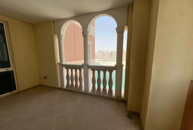 938201 - Property Image 2