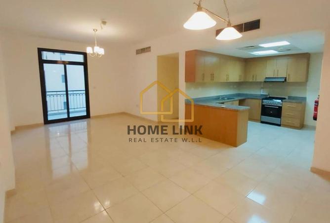 922282 - Property Image 2