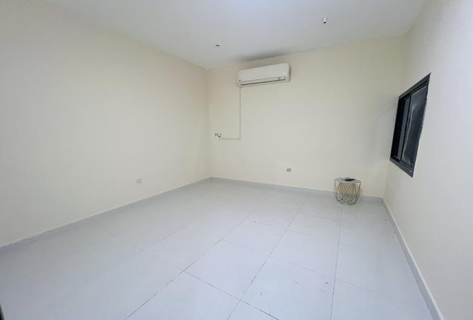 958521 - Property Image 3