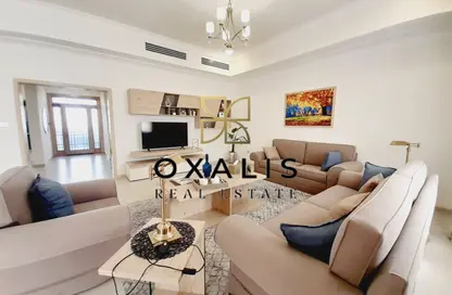 Villa - 3 Bedrooms - 4 Bathrooms for rent in Al Dana st - Muraikh - AlMuraikh - Doha