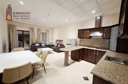 Apartment - 1 Bedroom - 2 Bathrooms for rent in Umm Ghuwailina 4 - Umm Ghuwailina - Doha